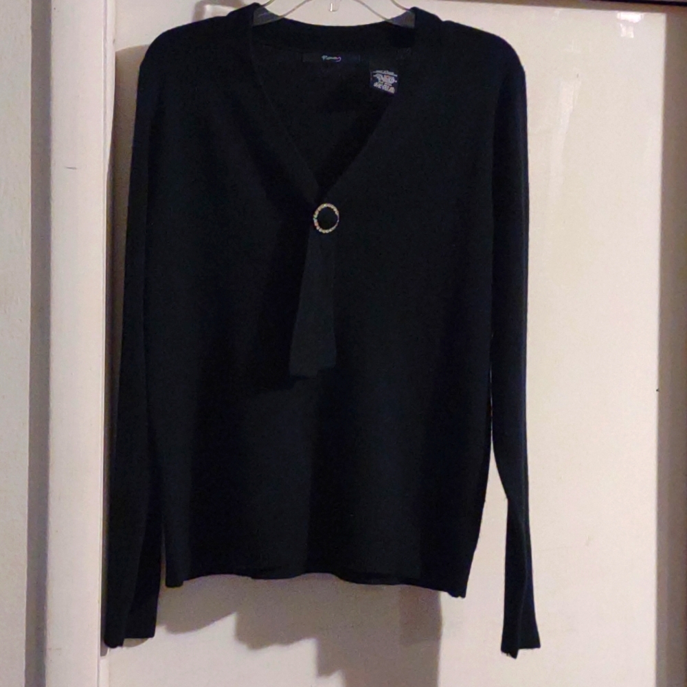 Raisey super soft black sweater